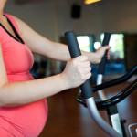 Während der Schwangerschaft auf dem Crosstrainer trainieren?